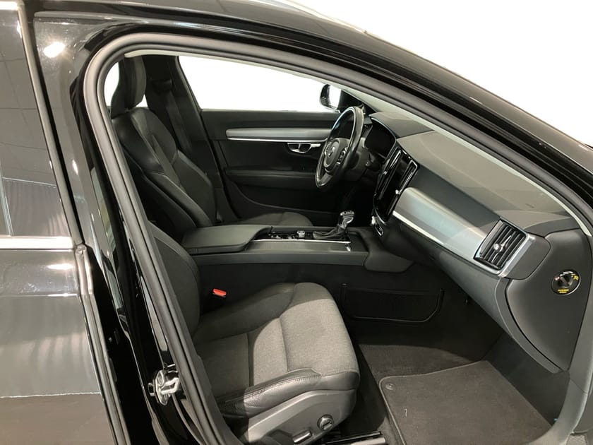 Bild 4 av Volvo V90 D4 Momentum Advanced SE II