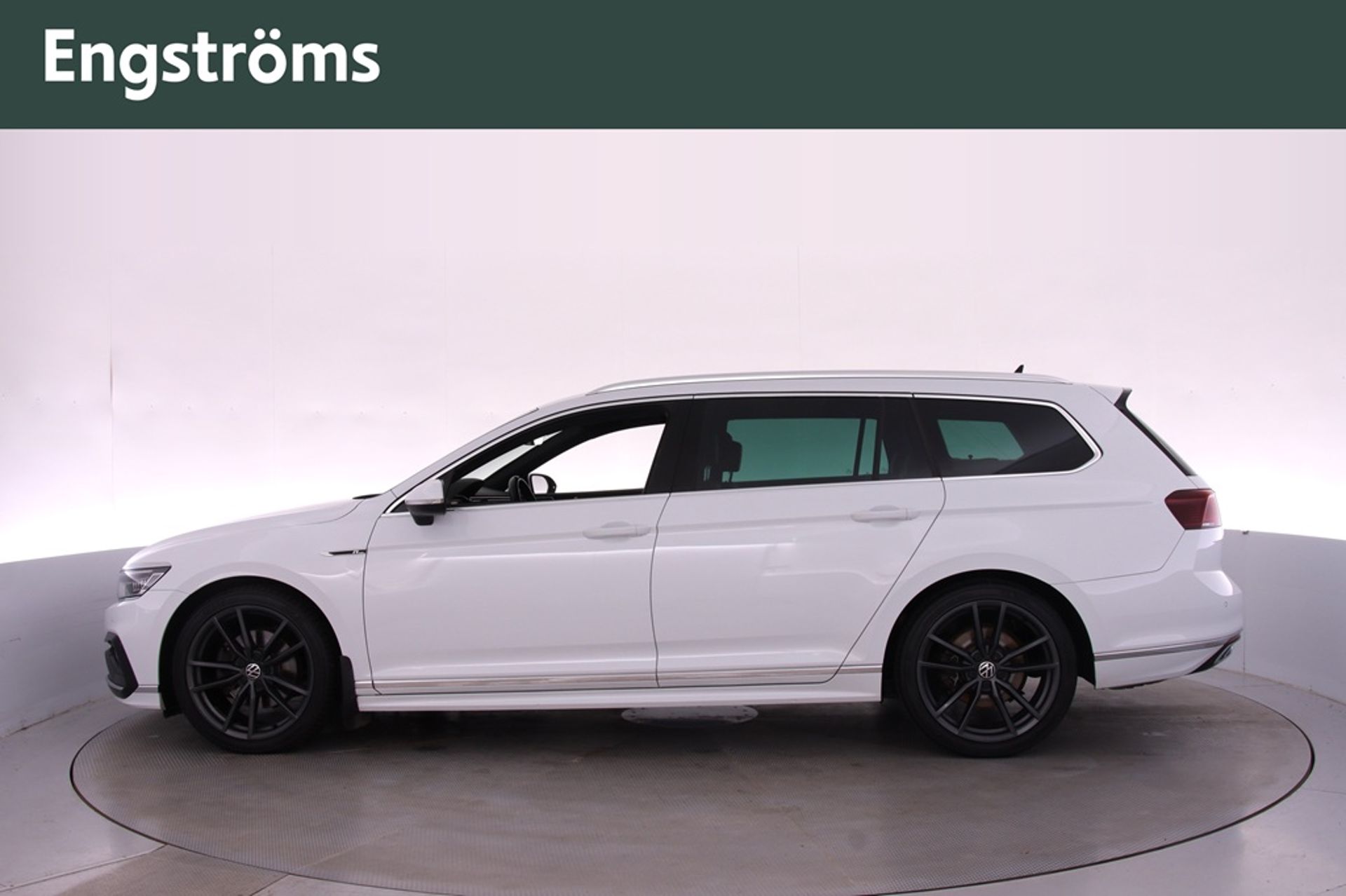 Volkswagen Passat 2023, bild 5/10