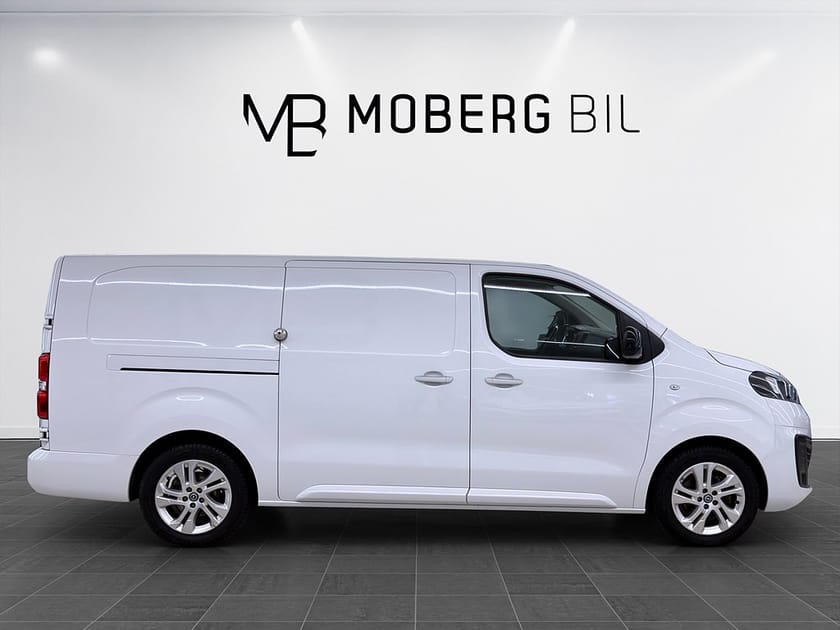 Bild 4 av Opel Vivaro-e Skåpbil 136hk L3 Drag Keyless Navi B-Kamera PDC