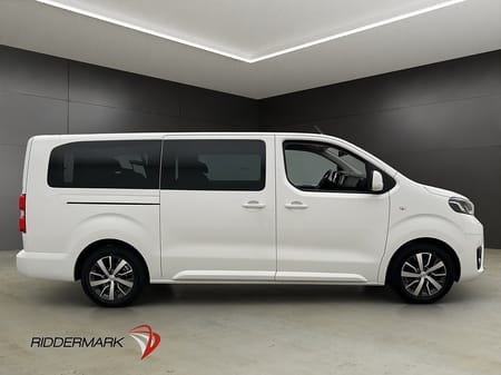 Toyota Proace Verso Extra Lång Ny-Kamrem PDC HUD 9-Sits MOMS
