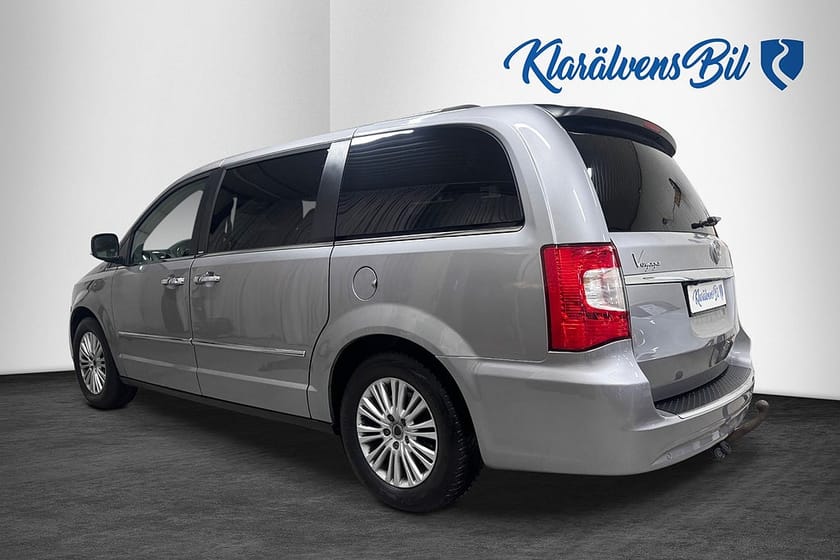 Bild 3 av Lancia Voyager 2.8 LX 7-Sits Stow n Go (178hk) Drag Navi Kamera Tv