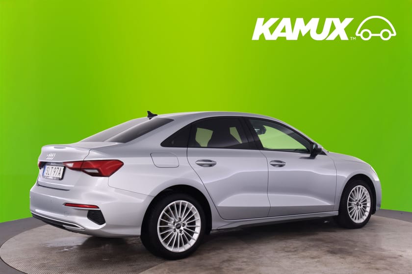 Bild 2 av Audi A3 Sedan 35 TFSI S-Line Interiör Skinn Sportratt CarPlay Adapt Farthåll