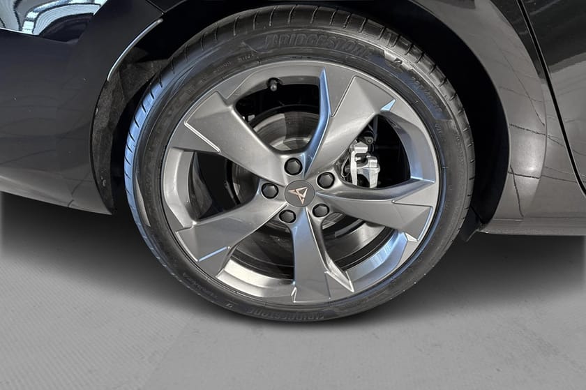 Bild 4 av CUPRA Leon Sportstourer e-Hybrid 204hk Ultimate