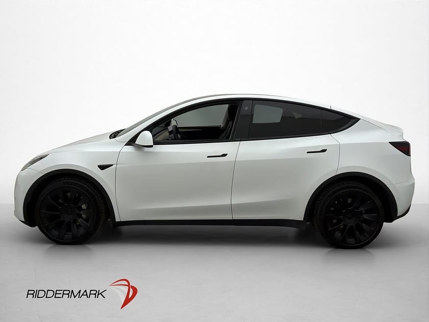 Bild 5 av Tesla Model Y Long Range AWD Svensksåld Panorama Drag