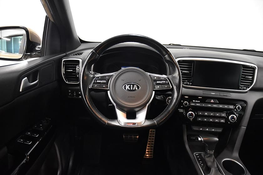 Bild 2 av Kia Sportage 1.6 AWD GT-line JBL Rattv Navi Dragkrok SoV-hjul