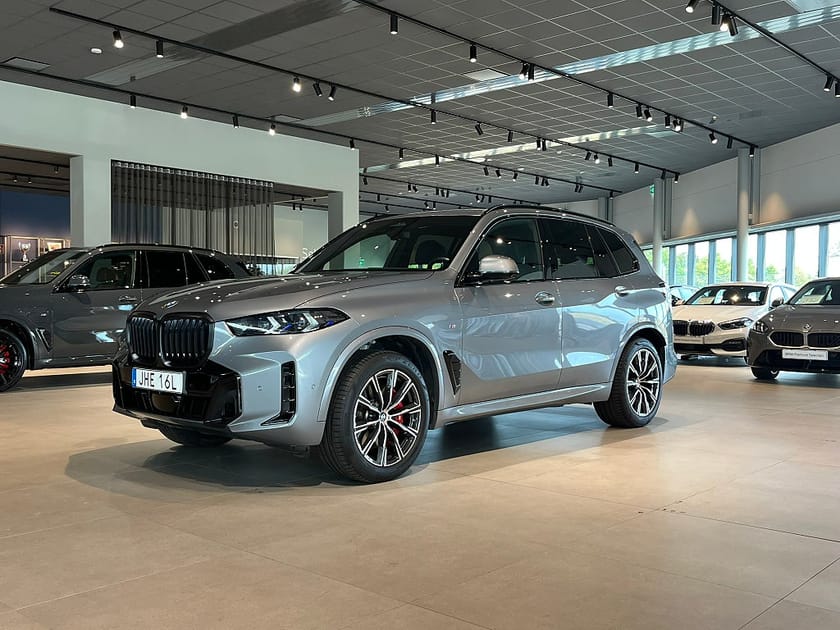 Bild 1 av BMW X5 xDrive30d M Sport Pro Soft Close Iconic Glow Dragkrok