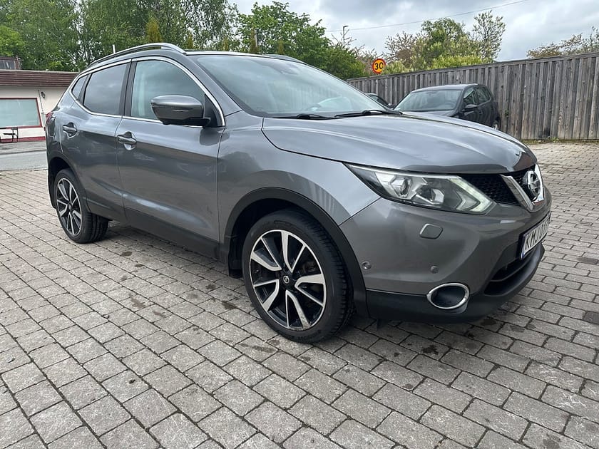 Bild 2 av Nissan Qashqai 1.2 DIG-T XTRONIC-CVT Euro 6/Glastak/Ett års garanti