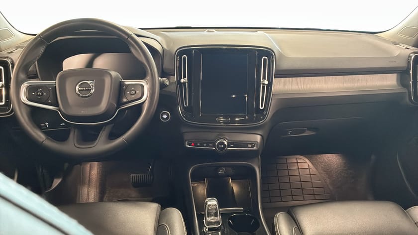 Bild 4 av Volvo XC40 T4 AWD Inscription H/K Rattvärme Backkamera Apple Carplay
