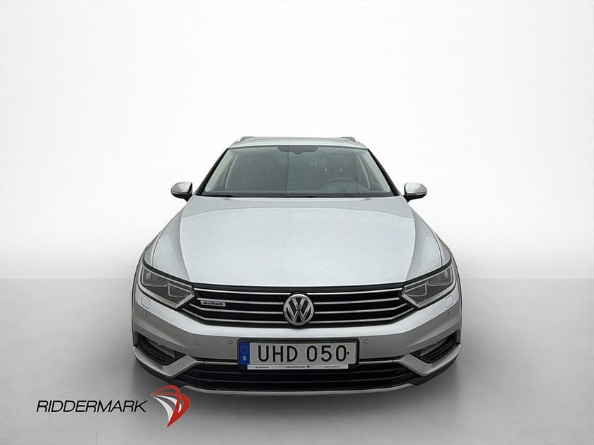 Bild 2 av Volkswagen Passat Alltrack TDI 4M 190hk Kamera CarPlay Drag