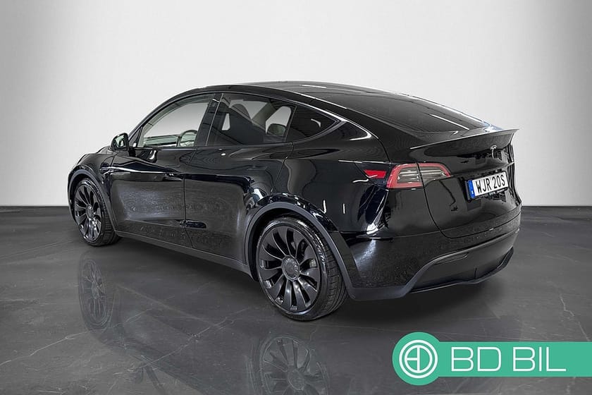 Bild 3 av Tesla Model Y Performance AWD 21" Turbinfälgar En Ägare Dragkrok Moms
