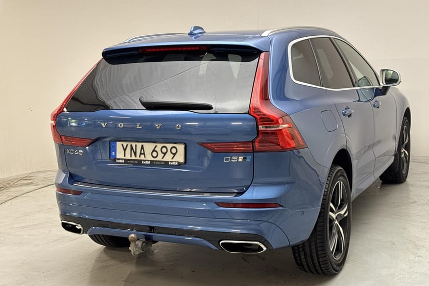 Bild 3 av Volvo XC60 D5 AWD 235hk R-Design B&W 4C Värmare GPS 360°