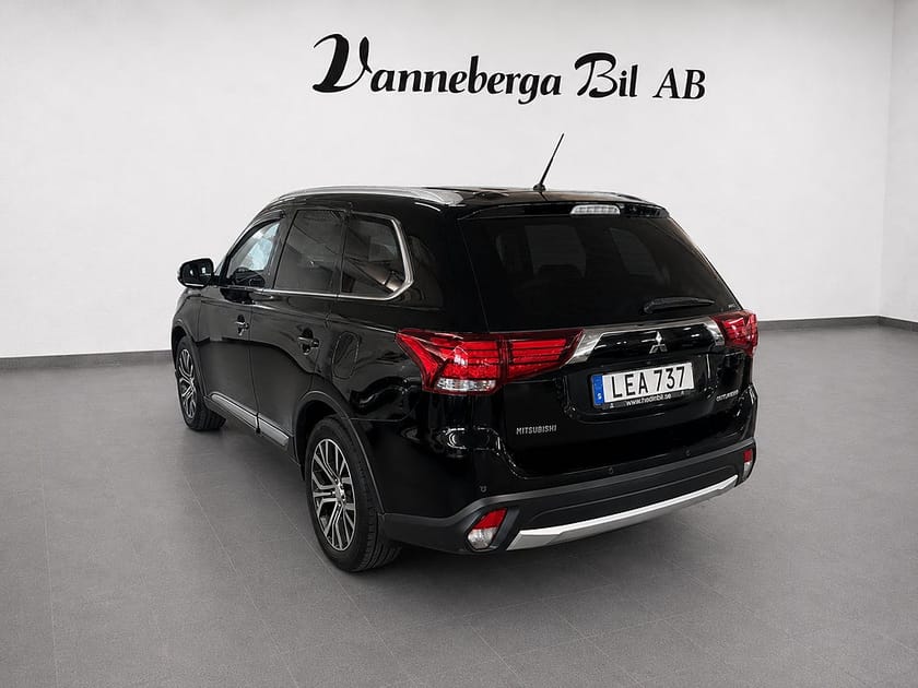 Bild 5 av Mitsubishi Outlander 2.2 Di-D 4WD Business Euro 6