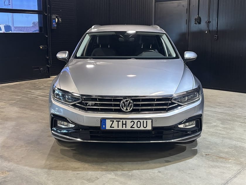Bild 2 av Volkswagen Passat Sportscombi 2.0 TDI SCR 4Motion (190hk) R-line GT