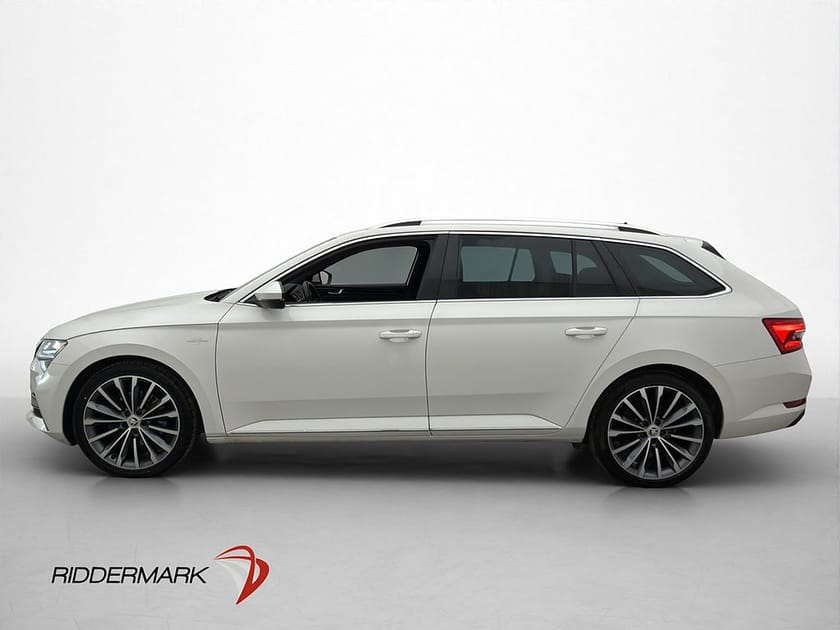 Bild 5 av Škoda Superb iV Kombi Skoda 218hk L&K Värmare Cockpit Canton Drag MOMS