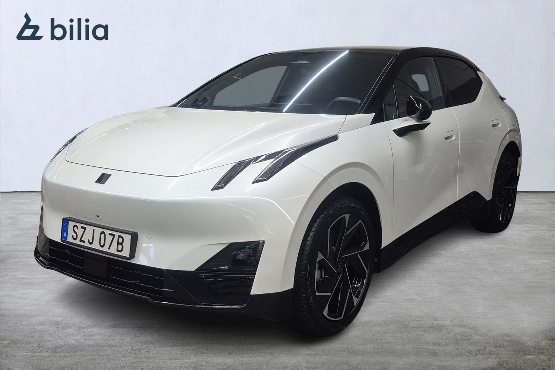 Lynk & Co 02