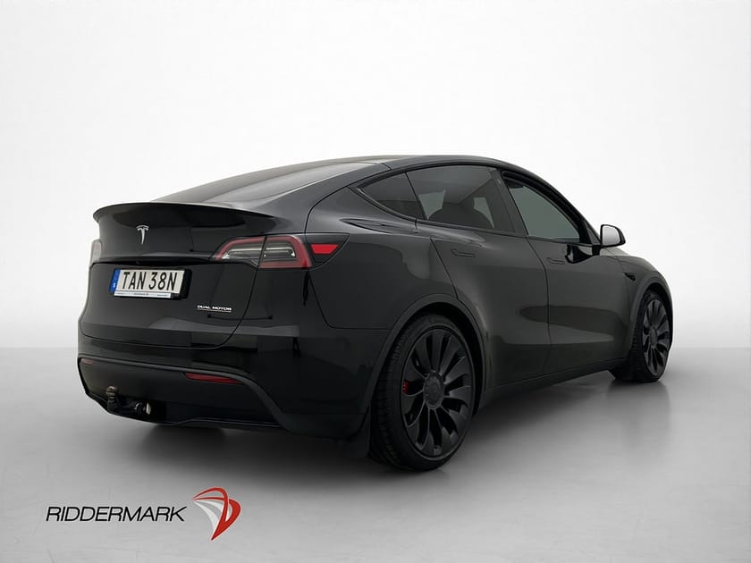 Bild 5 av Tesla Model Y Performance Värmepump Dragkrok Autopilot