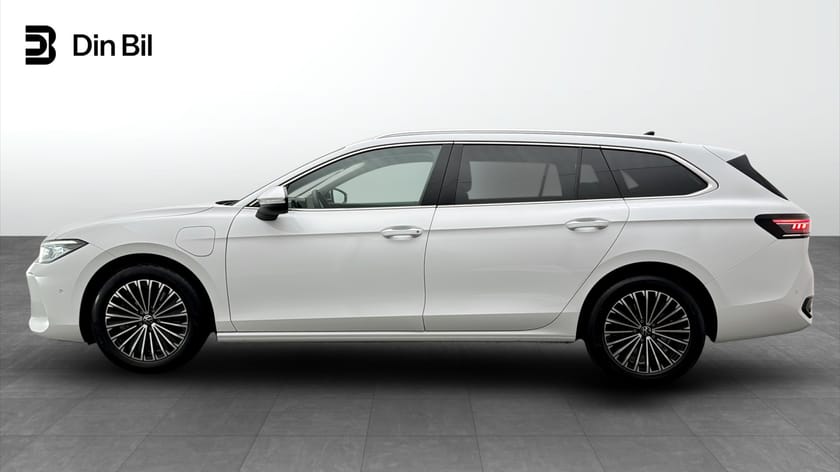Bild 2 av Volkswagen Passat Variant eHybrid ELEGANCE 1.5 TSI 272HK