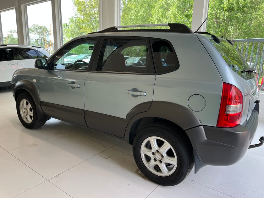 Bild 4 av Hyundai Tucson Riktigt fin för sin ålder, låga mil, AC fungerar