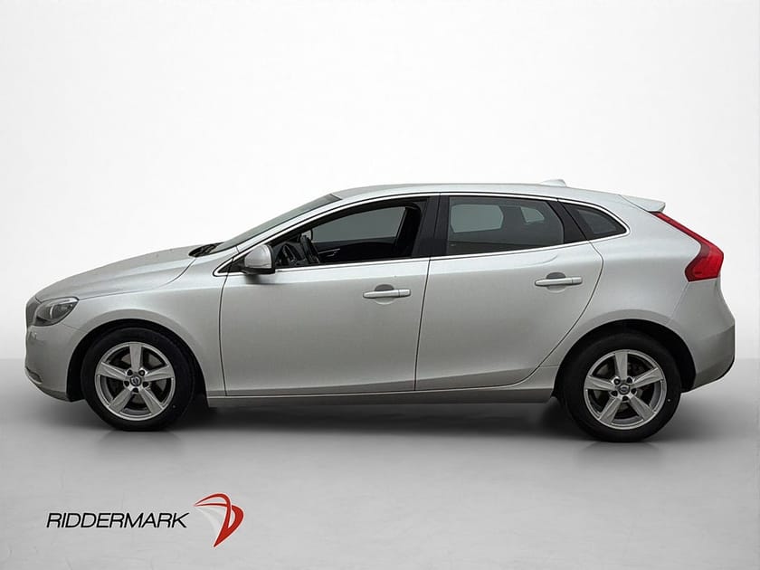 Bild 5 av Volvo V40 D2 Momentum Värmare Sensorer Navi Farthållare