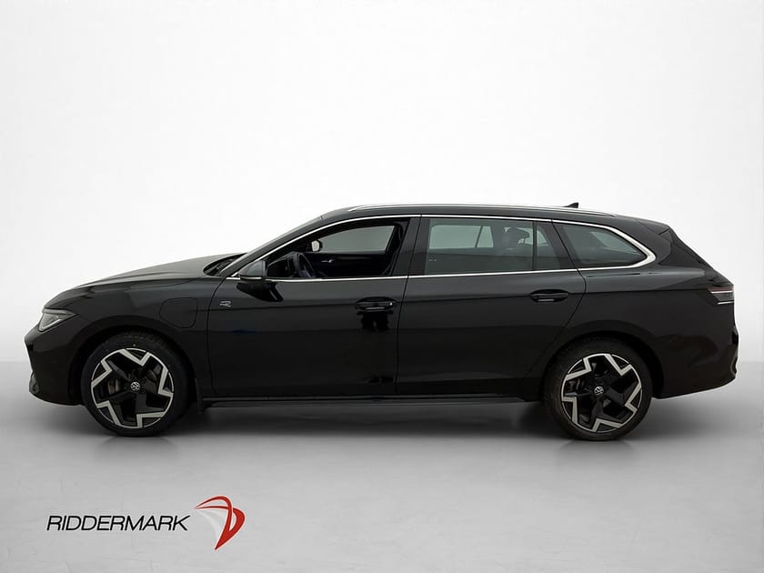 Bild 4 av Volkswagen Passat Variant eHybrid 1.5 TSI R-Line 360° Värm Drag MOMS