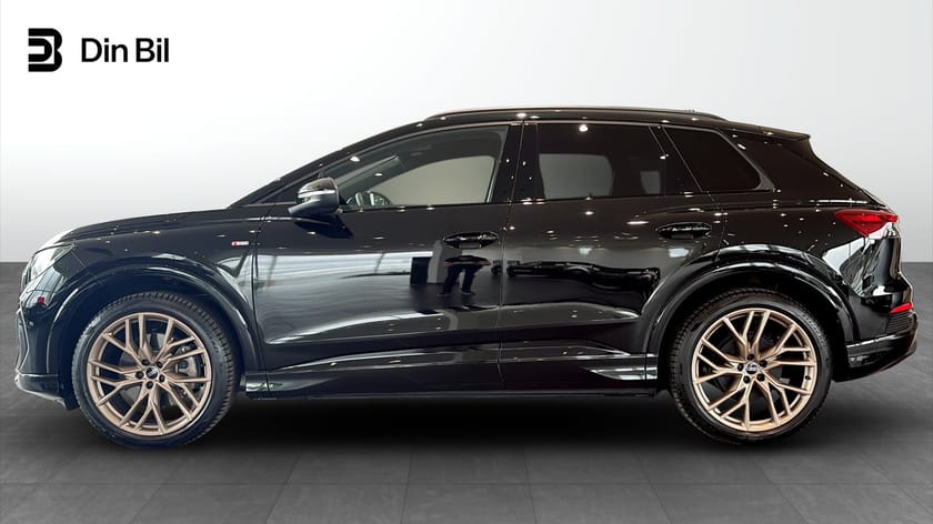 Bild 2 av Audi Q4 55 e-tron quattro q S-line / Editon one / Evolutionspaket / Dragk