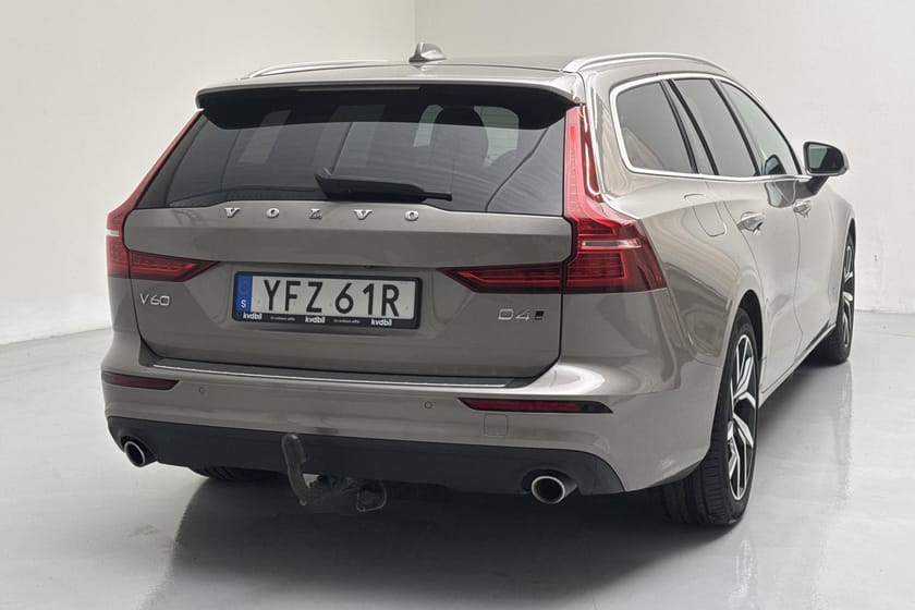 Bild 3 av Volvo V60 D4 AWD 190hk Momentum Pro Edition Drag Värmare