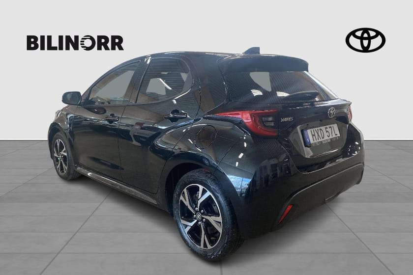 Bild 4 av Toyota Yaris Hybrid 115 1,5 5D ACTIVE PLUS | Vinterhjul
