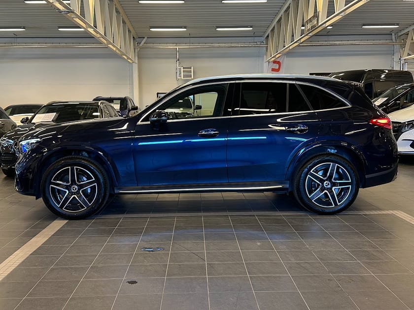 Bild 4 av Mercedes-Benz GLC 300 e 4MATIC 4MATIC, AMG Line, Dragkrok 128 km räckvidd
