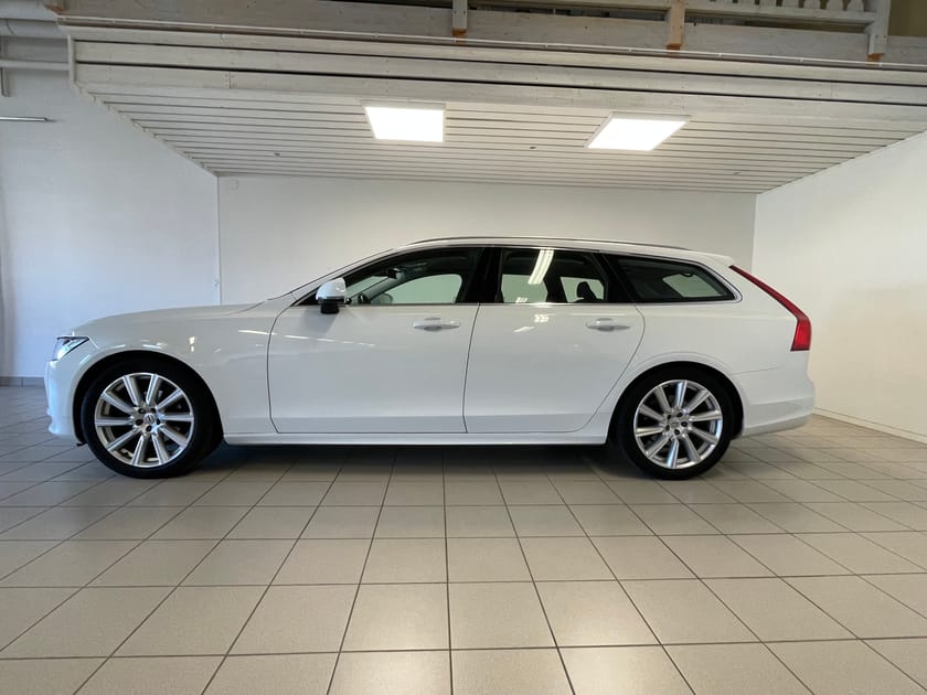 Bild 2 av Volvo V90 D4 Momentum SE II Drag Backkamera Nav
