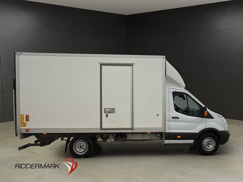Bild 2 av Ford Transit 350 Chassi Cab BAKGAVELLYFT Värmare A/C 3-Sits Sidodörr Moms