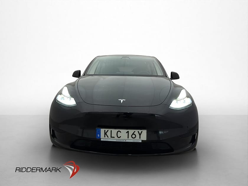 Bild 3 av Tesla Model Y Standard Range RWD Värmepump Dragkrok Autopilot