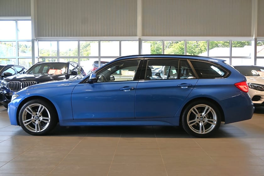 Bild 2 av BMW 320d xDrive Touring M Sport H/K Panorama Drag Läder Navi HUD