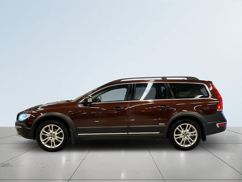 Bild 4 av Volvo XC70 D4 AWD Classic Summum Drag/BLIS/MoK-värm/Skinn/H&K-ljud