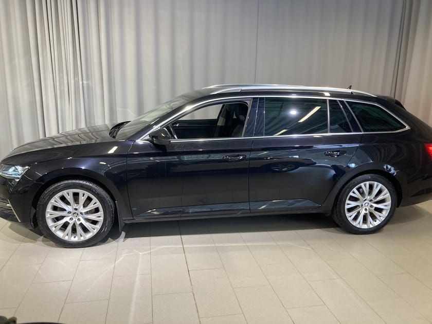 Bild 2 av Škoda Superb iV Kombi STYLE 1,4 TSI 218 HK 6 VXL D