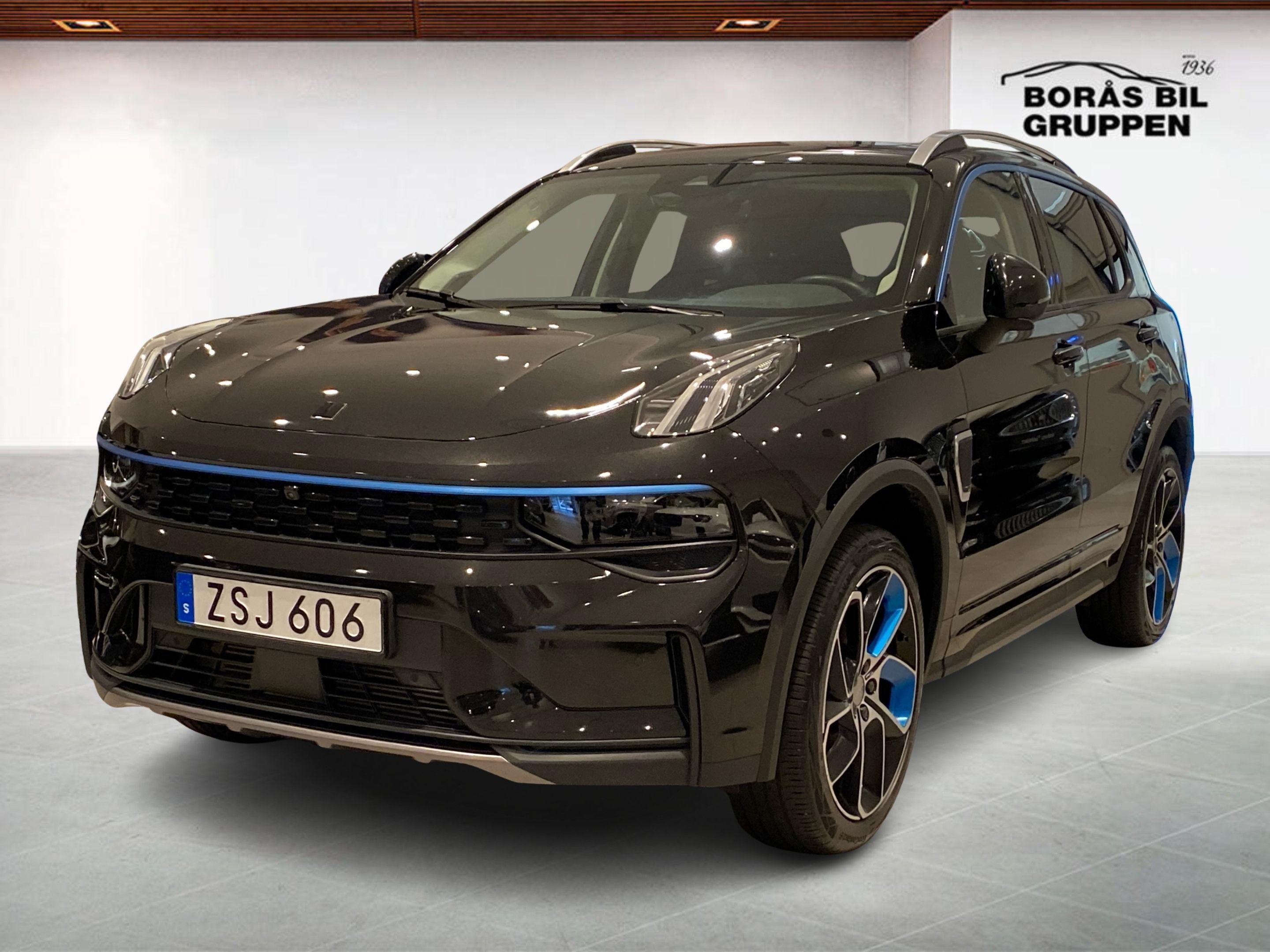 Lynk &amp; Co 01 261 л.с.