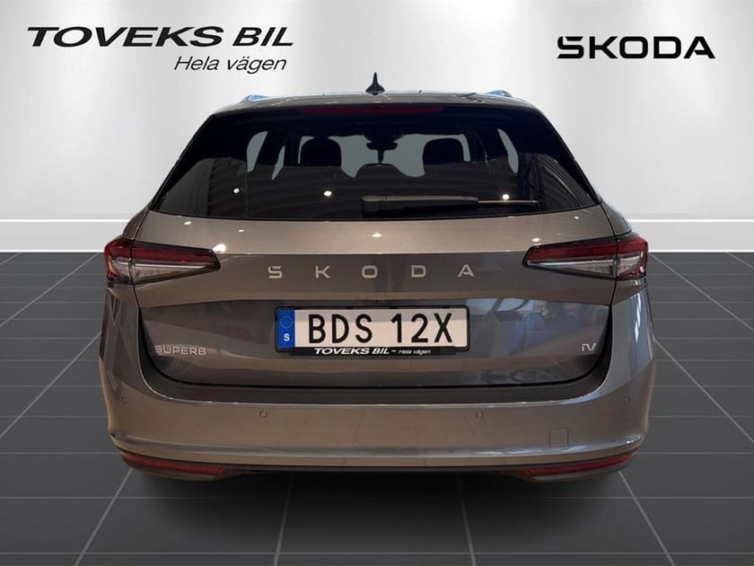 Bild 4 av Škoda Superb iV Kombi COMBI SELECTION 1,5 TSI 204 HK 6 VXL DSG