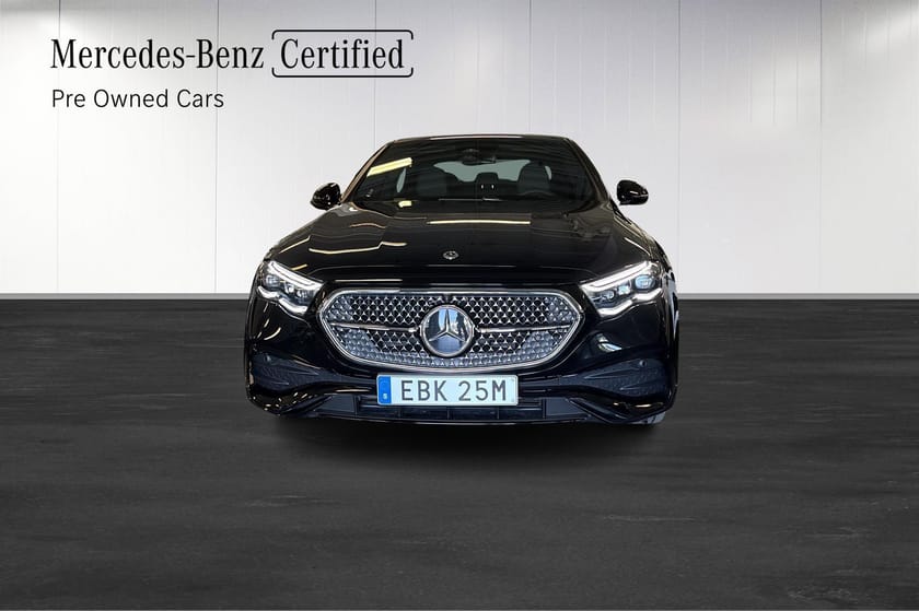 Bild 2 av Mercedes-Benz E 300 de 4MATIC Moms/AMG/Panorama/Burmester/Drag