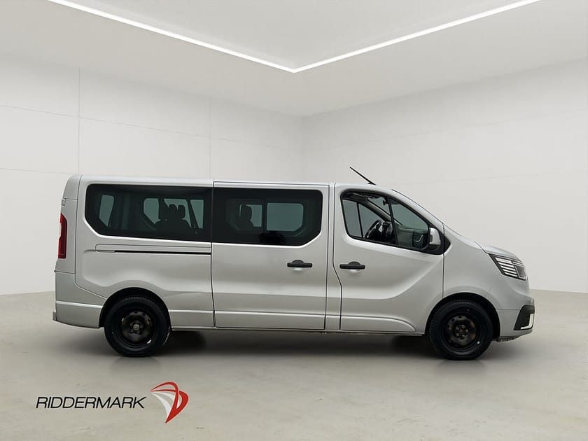 Bild 2 av Renault Trafic Grand Kombi Passenger Lång 150hk PDC 9-Sits CARPLAY Moms