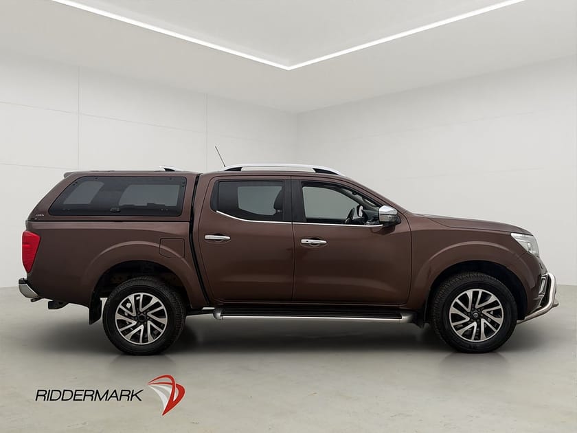 Bild 2 av Nissan Navara Dubbelhytt Tekna 2.3dCi 4WD Dragkrok Skinn Diff 360° Kåpa