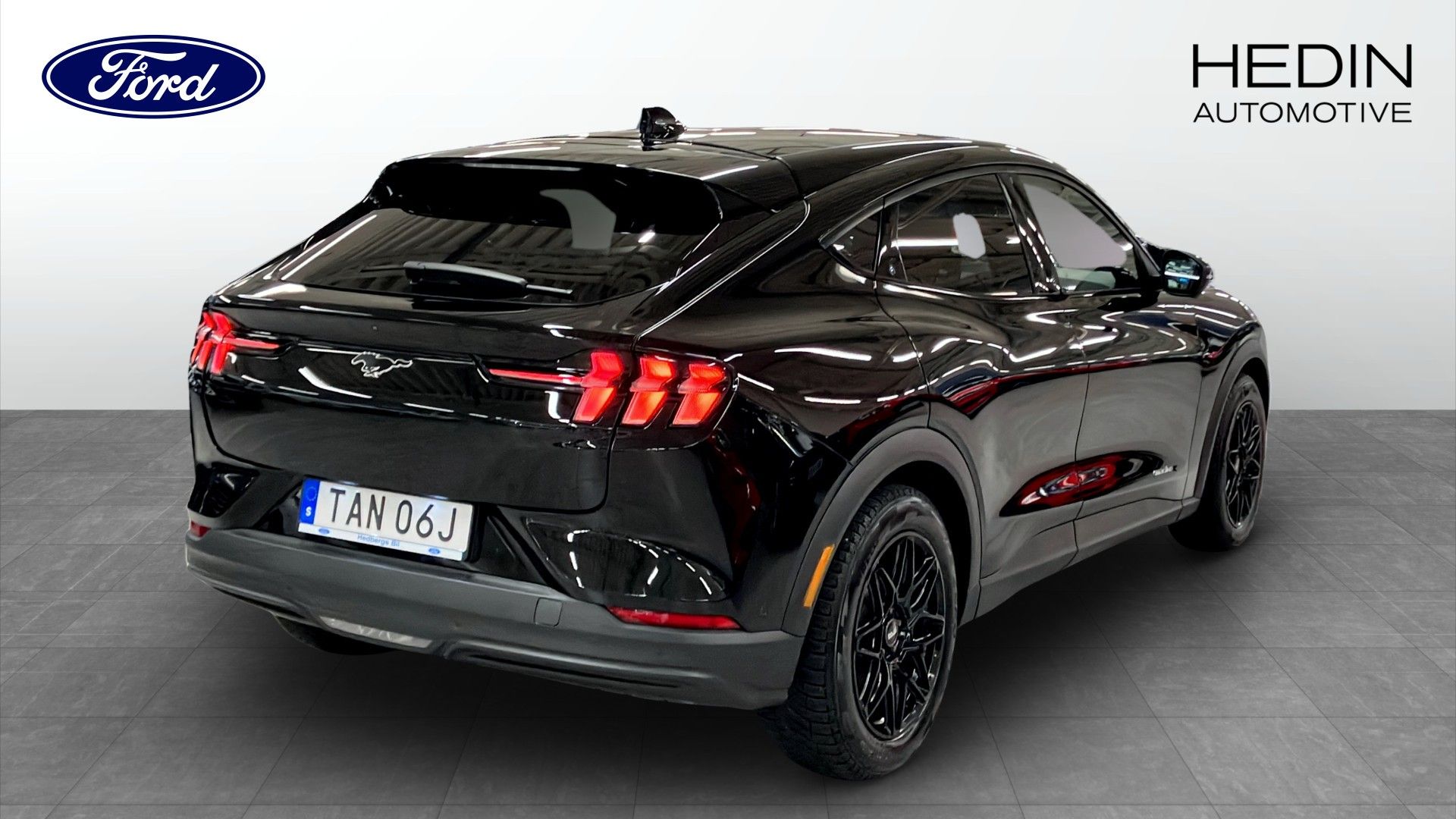 Ford Mustang Mach-E Long Range, 294hk 2021, bild 6/9