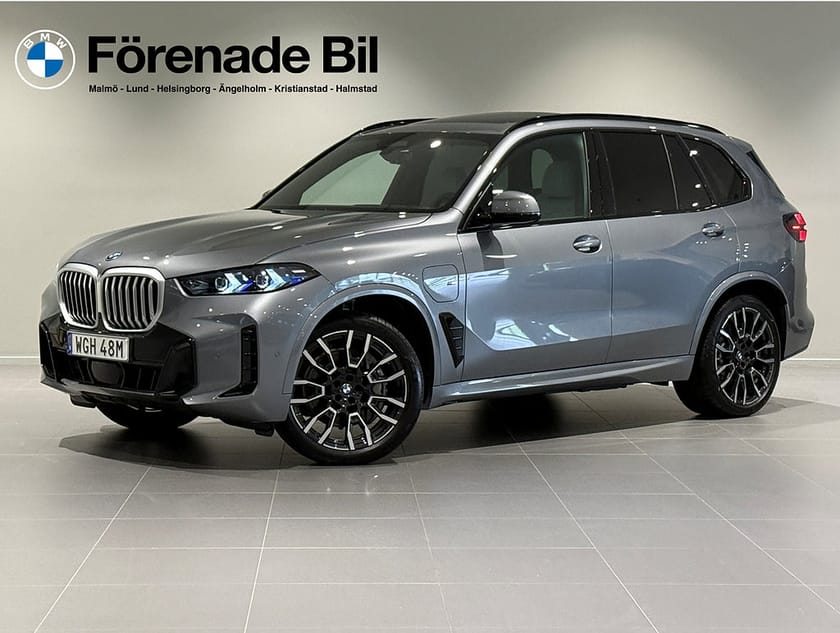 Bild 1 av BMW X5 xDrive50e M Sport Drag HUD H/K Panorama Innovation