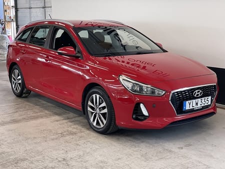 Hyundai i30 Wagon 1.4 T-GDi Comfort 140hk Drag Värmare Nyservad