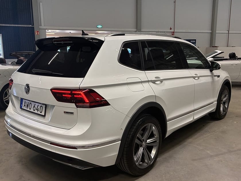 Bild 4 av Volkswagen Tiguan Allspace 7-sätes 7-sits 2.0TDI 4M R-Line | Rattvärme | Drag | Värmare