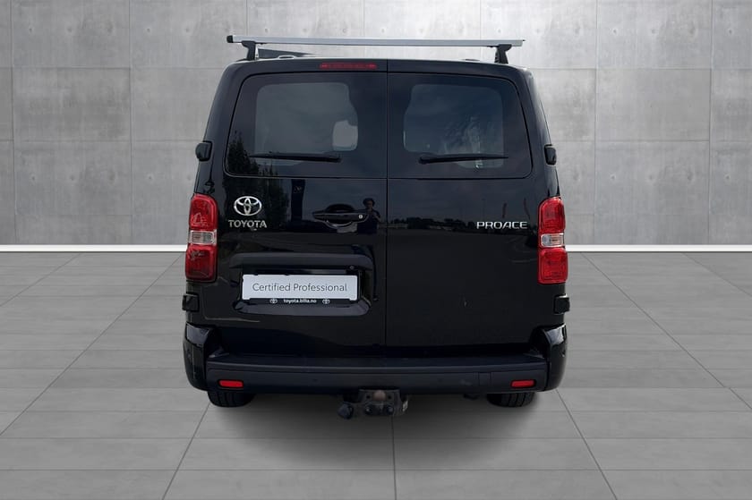 Bilde 4 av Toyota Proace 2,0d Aut. 144hk L2, Comf. Blackpack, sideh. bakdører