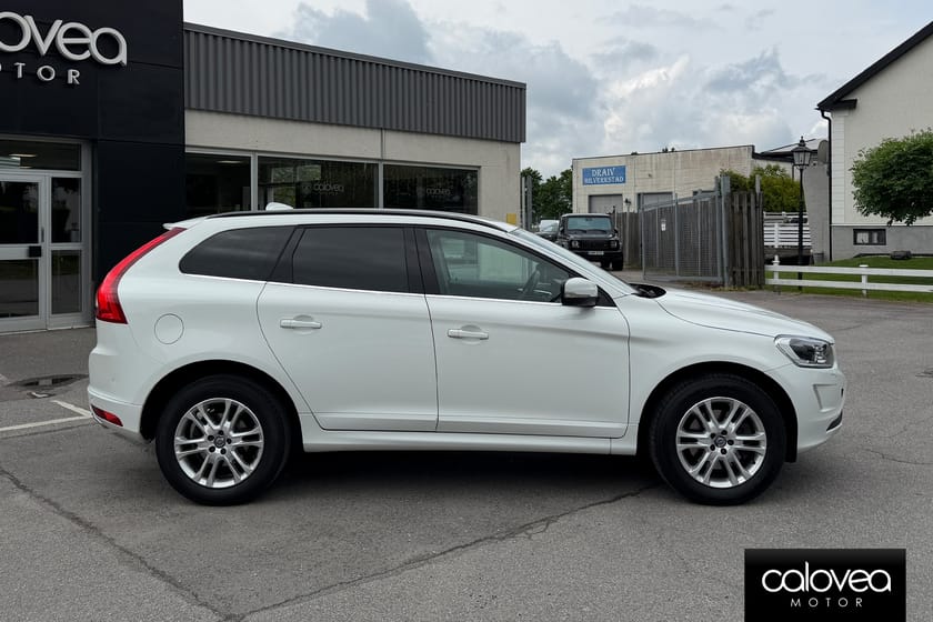 Bild 2 av Volvo XC60 D4 AWD 181 hk Automat Momentum - Dieselvärmare, Rattvärme