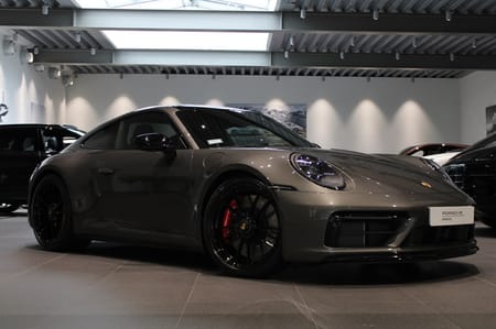 Porsche 911 Carrera 4 GTS