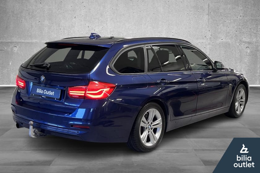 Bilde 4 av BMW 318i Touring Sport Line, Automat, Kamera, Navi, H-feste++