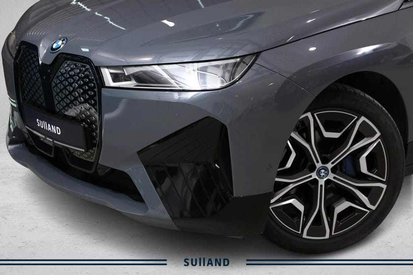 Bilde 3 av BMW iX xDrive40 FULLY CHARGED | LASER | HARMAN | PANORAMA |