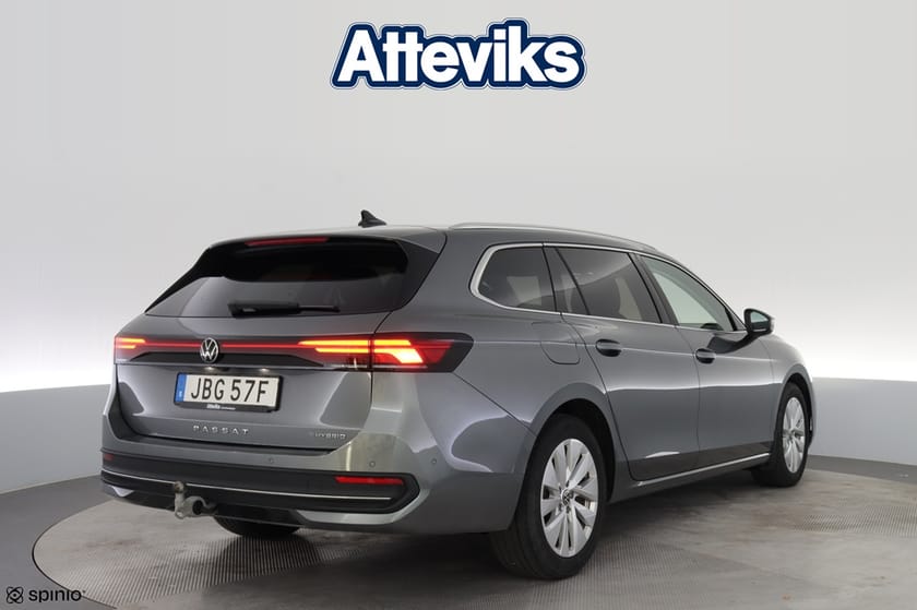 Bild 3 av Volkswagen Passat Variant eHybrid Plug-in Drag Kamera P-Värm Navi Rattvärme