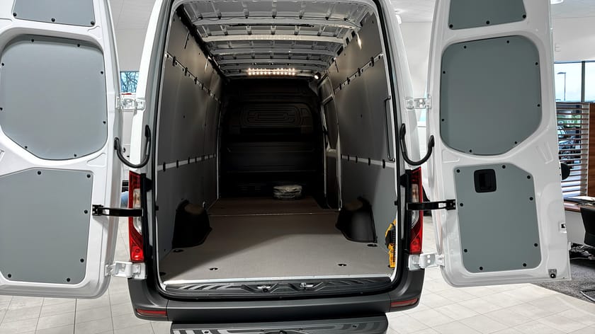 Bild 5 av Mercedes-Benz eSprinter 420 113 kWh
